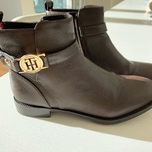 Tommy Hilfiger booties